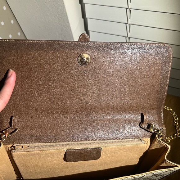 Gucci Vintage Clutch - Brown Leather, w/unbranded chain. Excellent Condition - Picture 3 of 14
